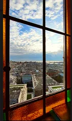 Fotografia panoramica urbana premiata, vista dalla finestra